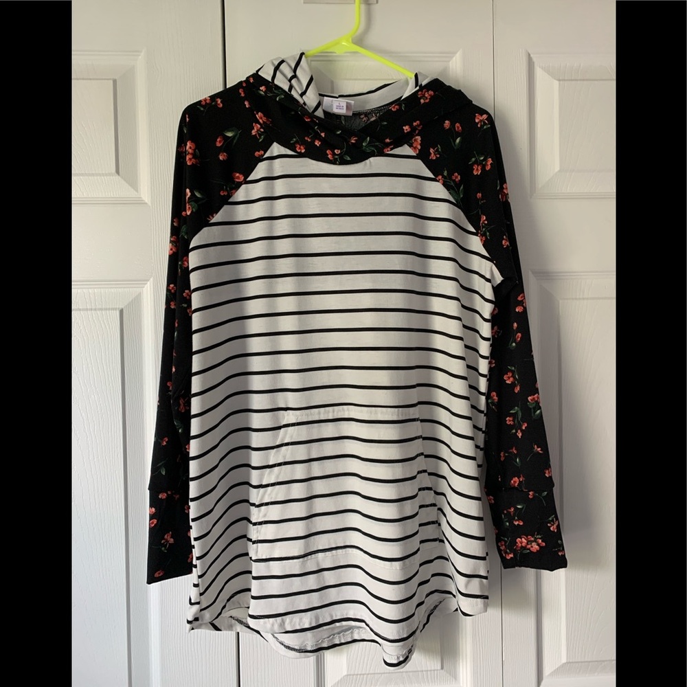 Lularoe Amber hoodie